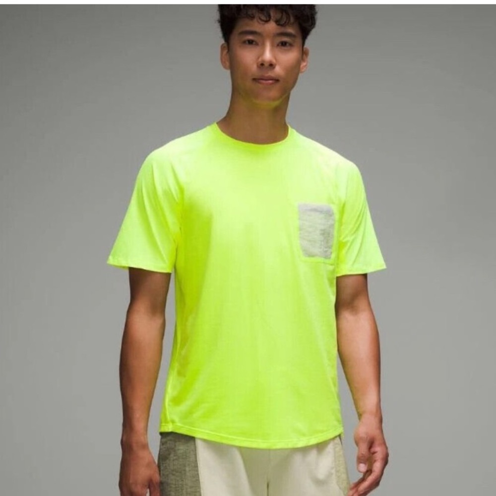 LULULEMON MENS RUNNING SHIRT